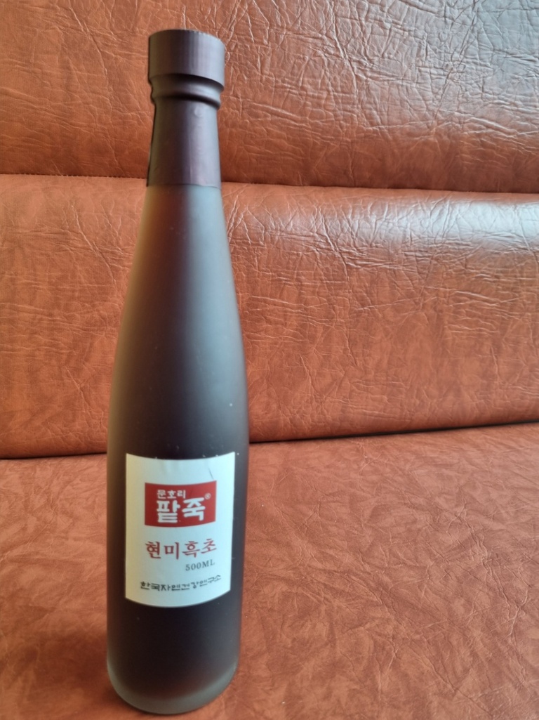 현미흑초 한국자연건강연구소   회장  백현진  010-8383-0100